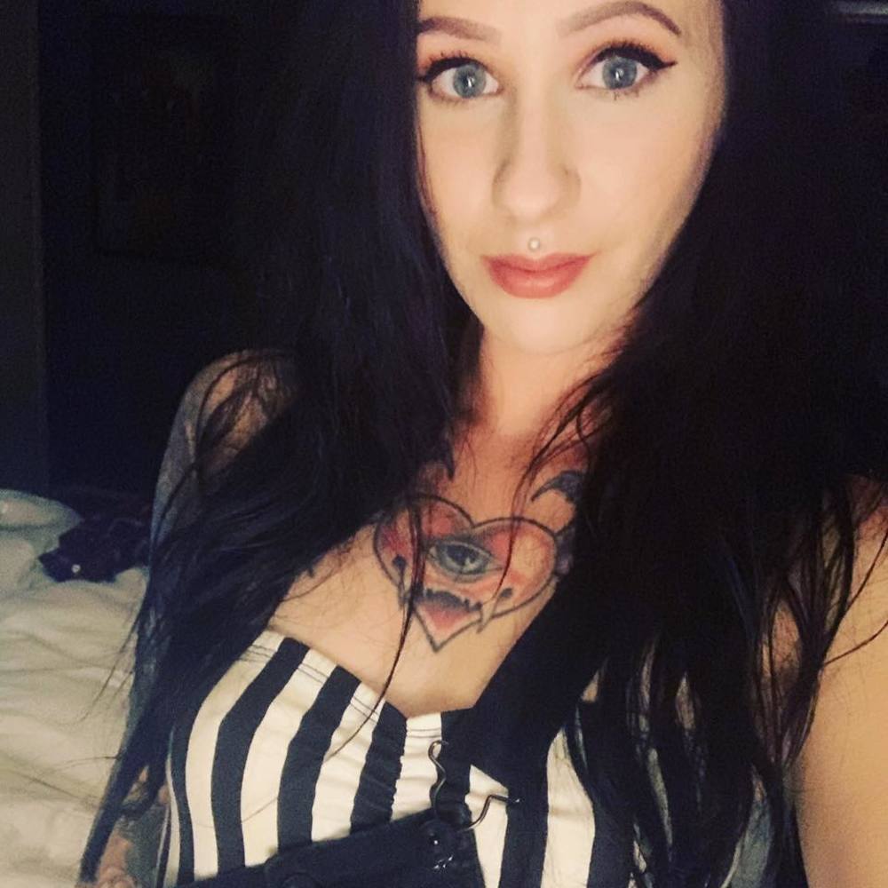 Meet your Posher, Samantha
